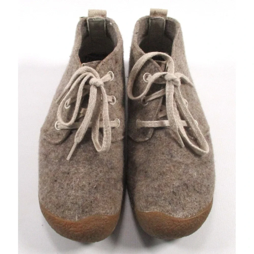 KEEN Mosey Chukka  Hiking Shoes Taupe Felt/Birch Women's‎ size 8 NICE!